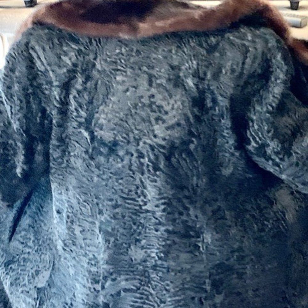 Fur Lamb’s coat. Genuine Swakara South-West African coat w/mink Collar